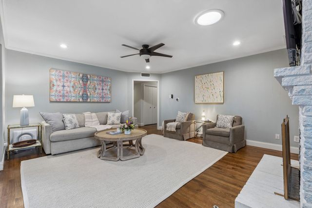 9815 Windledge Drive, Dallas, TX 75238
