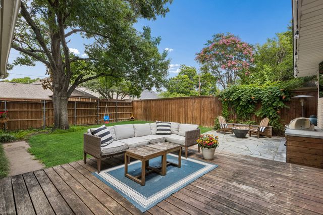 9815 Windledge Drive, Dallas, TX 75238