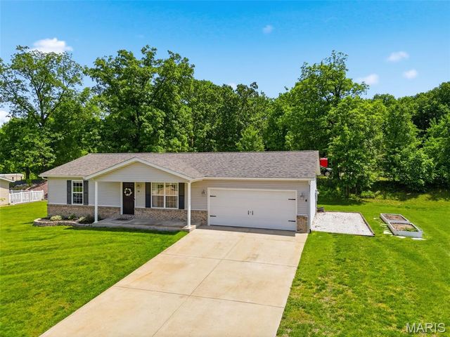 34 Parkway Drive, Troy, MO 63379