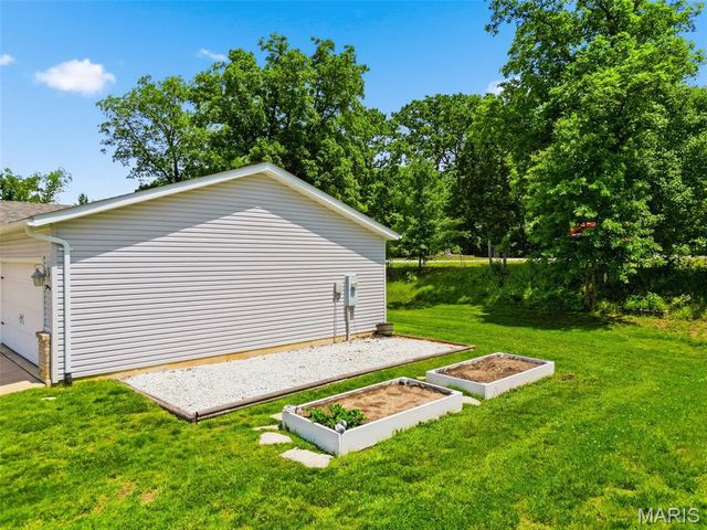 34 Parkway Drive, Troy, MO 63379
