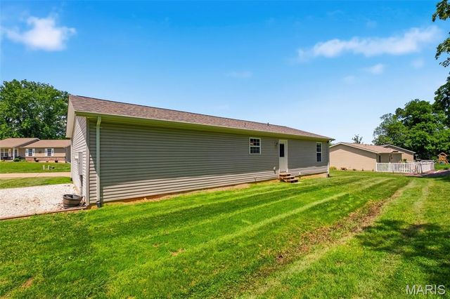 34 Parkway Drive, Troy, MO 63379