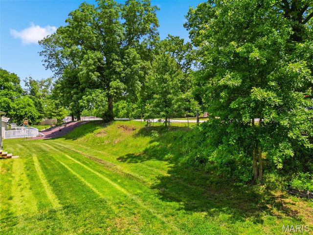 34 Parkway Drive, Troy, MO 63379