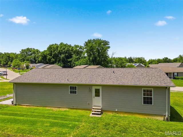 34 Parkway Drive, Troy, MO 63379