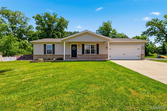 34 Parkway Drive, Troy, MO 63379