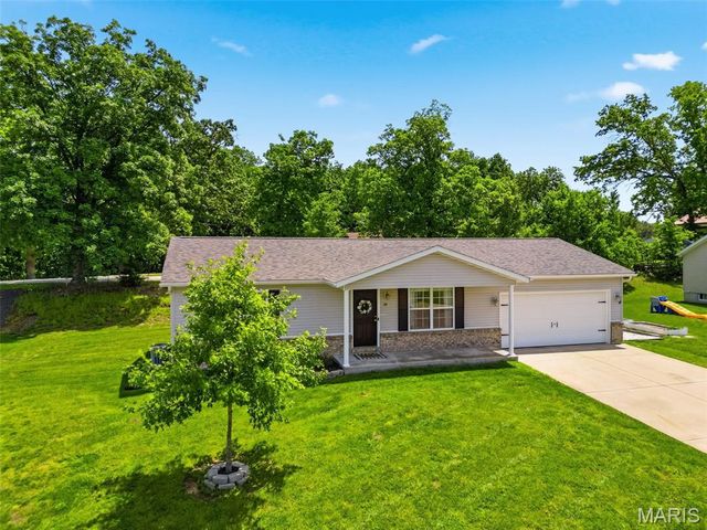 34 Parkway Drive, Troy, MO 63379