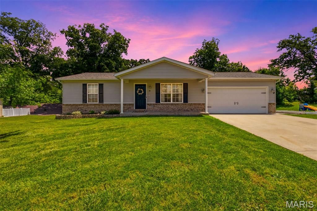 34 Parkway Drive, Troy, MO 63379