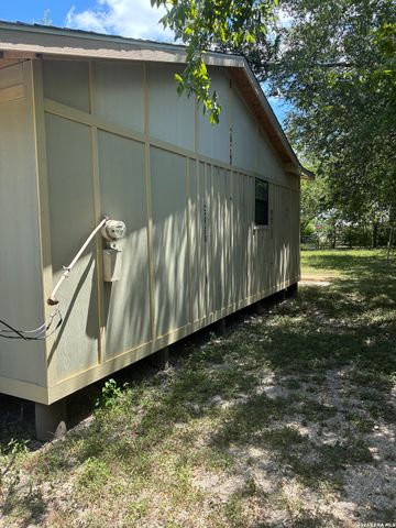 902 AARON PL, San Antonio, TX 78221