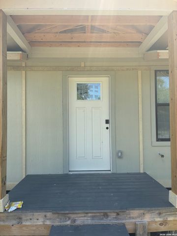 902 AARON PL, San Antonio, TX 78221