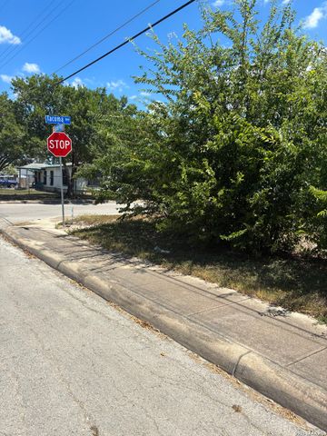 902 AARON PL, San Antonio, TX 78221