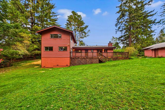 2320 Golf Course Road, Bayside South, CA 95524