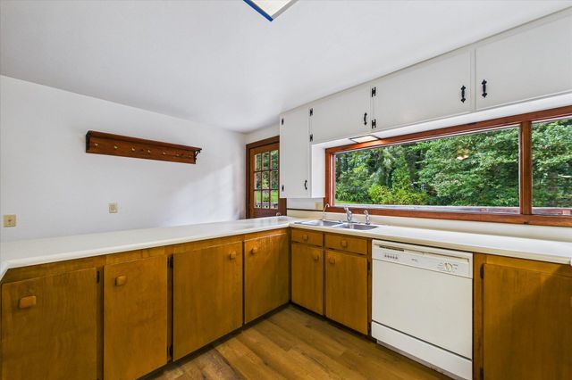 2320 Golf Course Road, Bayside South, CA 95524