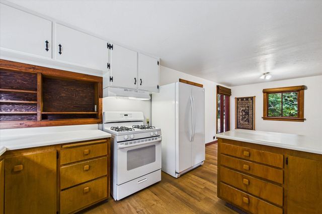 2320 Golf Course Road, Bayside South, CA 95524