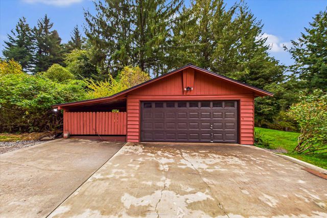 2320 Golf Course Road, Bayside South, CA 95524