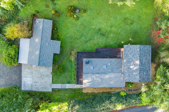 2320 Golf Course Road, Bayside South, CA 95524