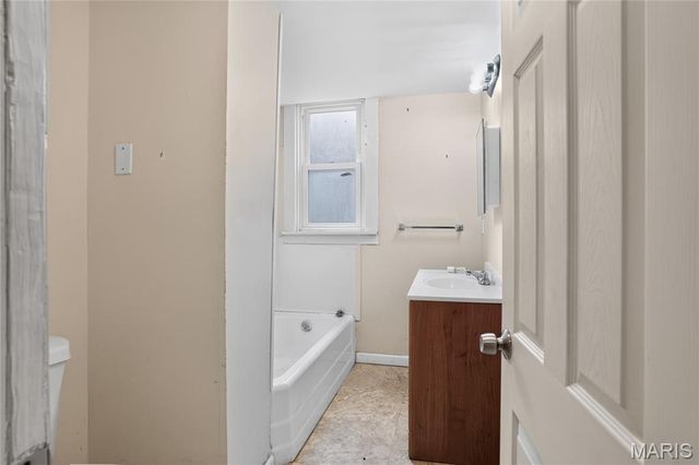 16 Miller Place, St Louis, MO 63135