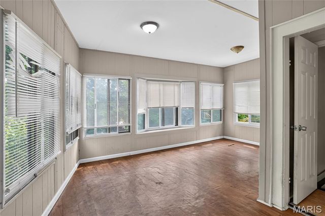 16 Miller Place, St Louis, MO 63135
