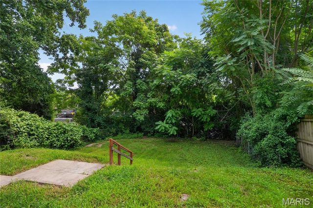 16 Miller Place, St Louis, MO 63135