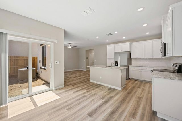 2548 Bog St, Lincoln, CA 95648