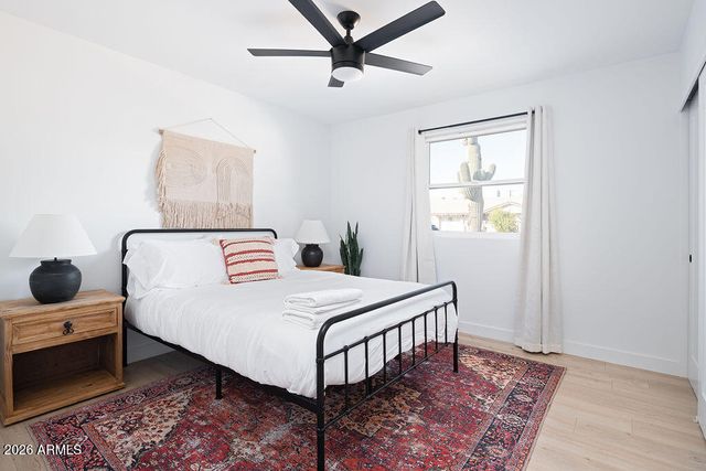6002 E HARTFORD Avenue, Scottsdale, AZ 85254