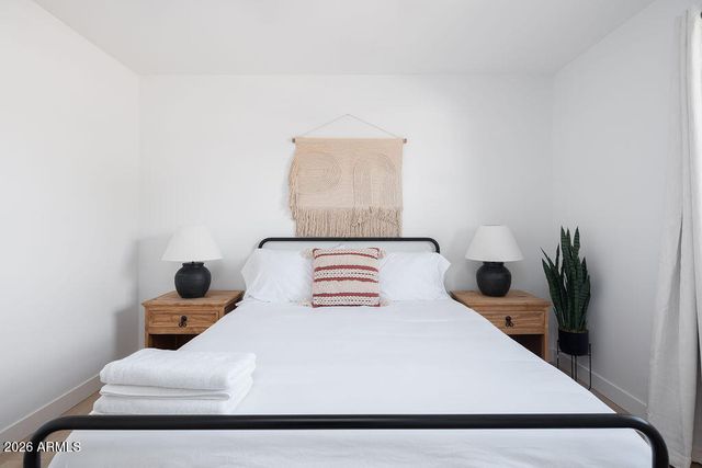 6002 E HARTFORD Avenue, Scottsdale, AZ 85254