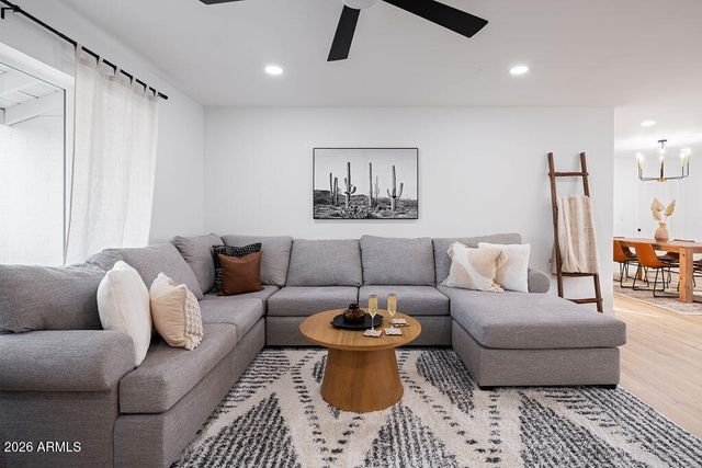 6002 E HARTFORD Avenue, Scottsdale, AZ 85254