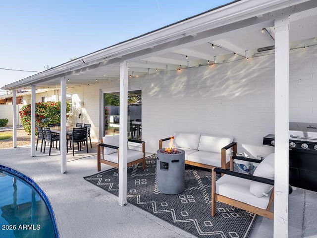 6002 E HARTFORD Avenue, Scottsdale, AZ 85254