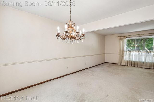5950 Diamond Drive, Troy, MI 48085