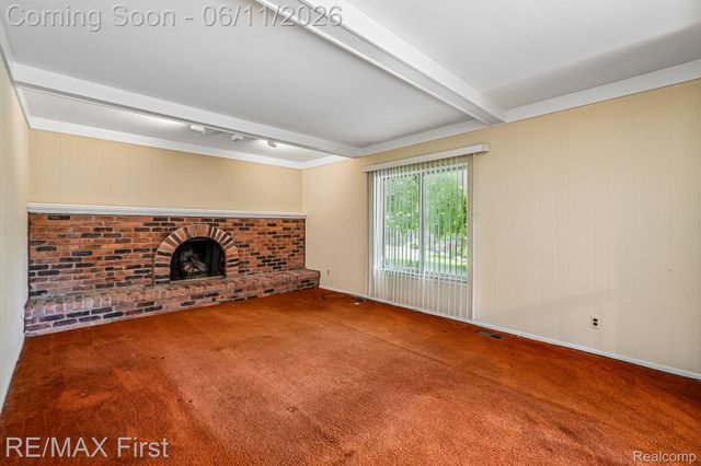 5950 Diamond Drive, Troy, MI 48085