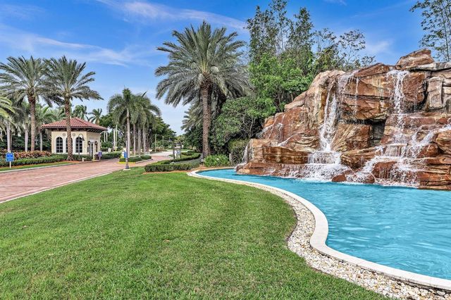 6663 Via Regina, Boca Raton, FL 33433