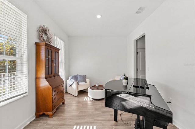 11442 LISTENING DRIVE, Orlando, FL 32832