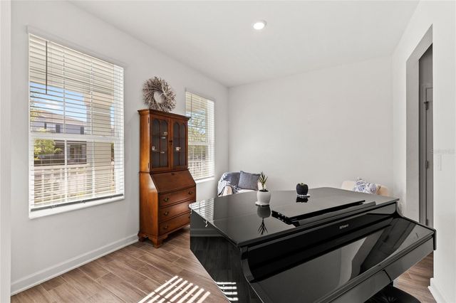11442 LISTENING DRIVE, Orlando, FL 32832