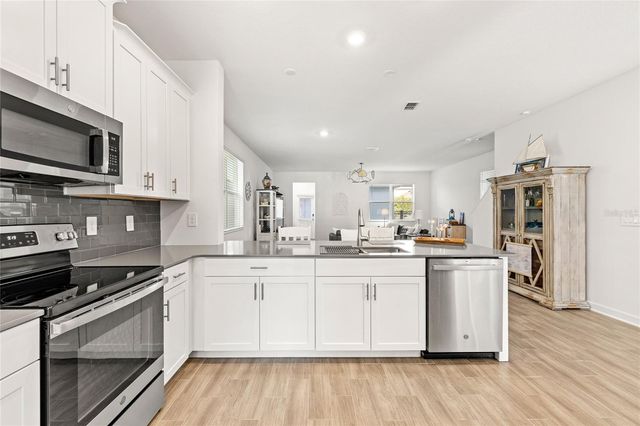 11442 LISTENING DRIVE, Orlando, FL 32832