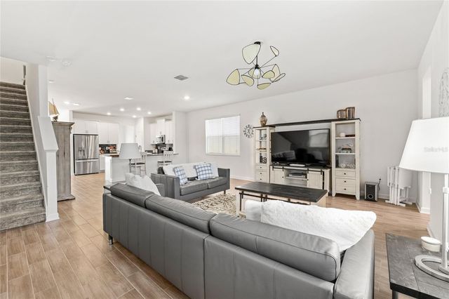 11442 LISTENING DRIVE, Orlando, FL 32832