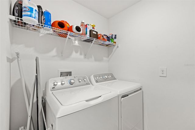 11442 LISTENING DRIVE, Orlando, FL 32832