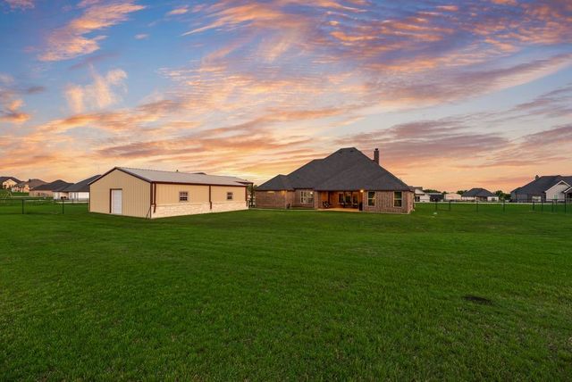 252 Agua Linda Drive, Godley, TX 76044