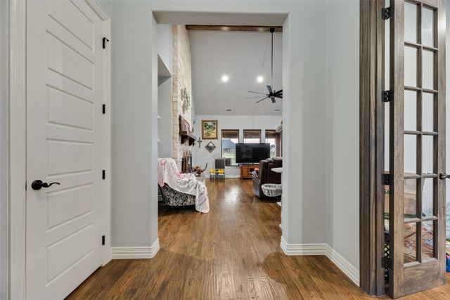 252 Agua Linda Drive, Godley, TX 76044