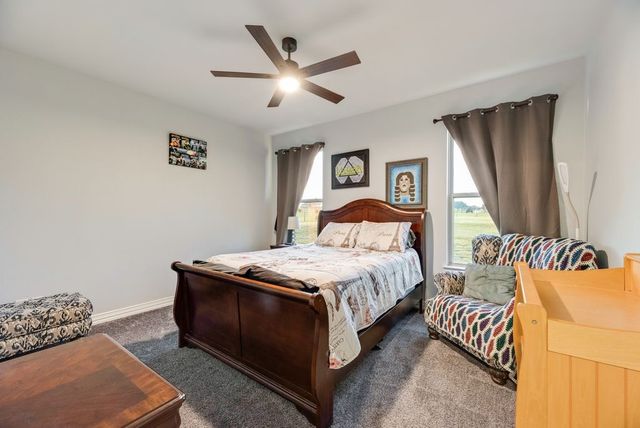 252 Agua Linda Drive, Godley, TX 76044