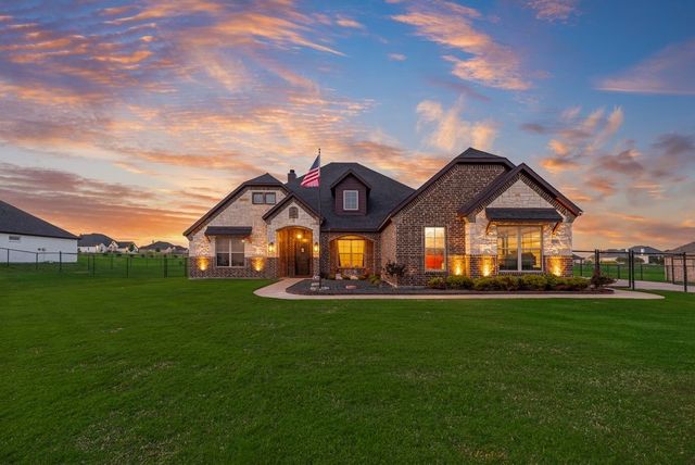 252 Agua Linda Drive, Godley, TX 76044