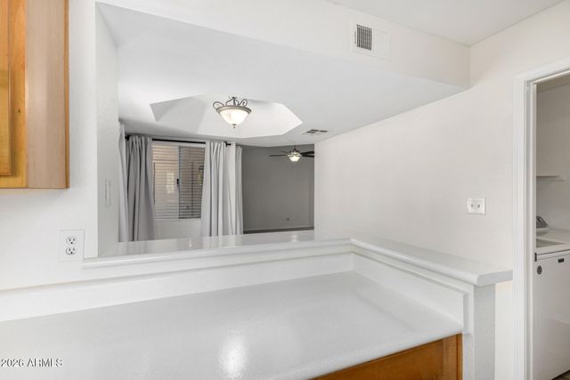 1880 E MORTEN Avenue 217, Phoenix, AZ 85020