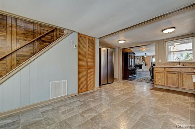 1717 S Sashabaw Road, Ortonville, MI 48462