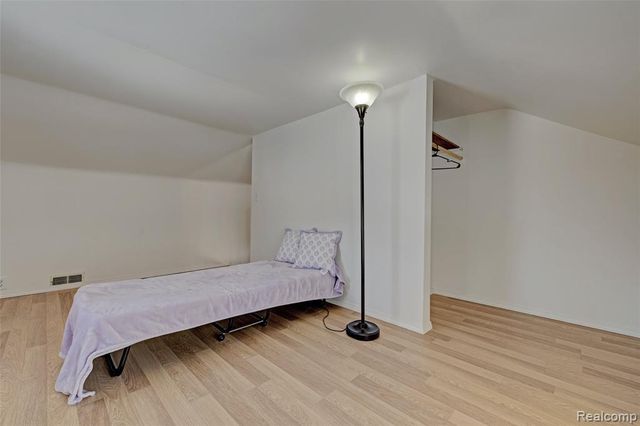 1717 S Sashabaw Road, Ortonville, MI 48462