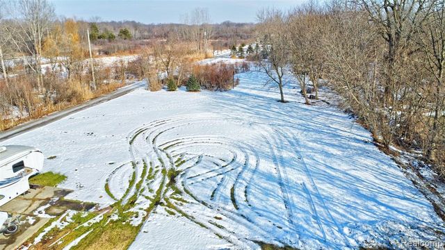 1717 S Sashabaw Road, Ortonville, MI 48462