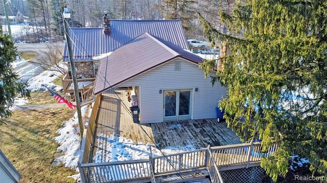 1717 S Sashabaw Road, Ortonville, MI 48462