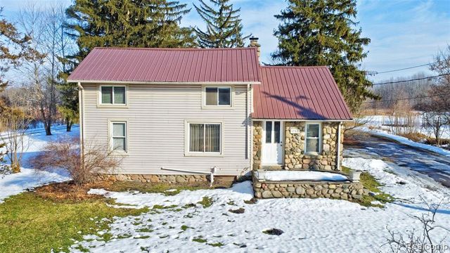 1717 S Sashabaw Road, Ortonville, MI 48462