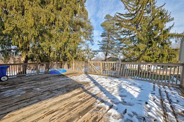 1717 S Sashabaw Road, Ortonville, MI 48462