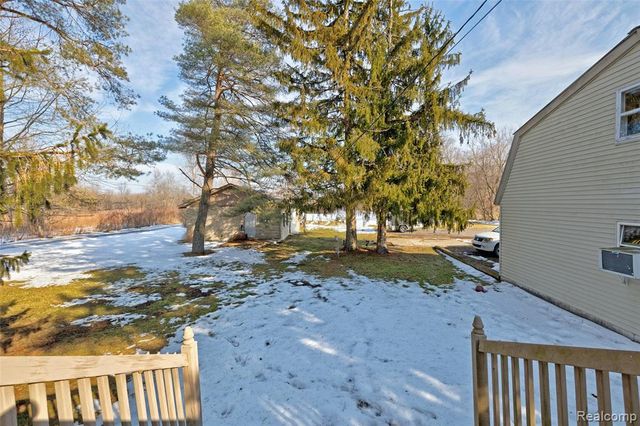 1717 S Sashabaw Road, Ortonville, MI 48462