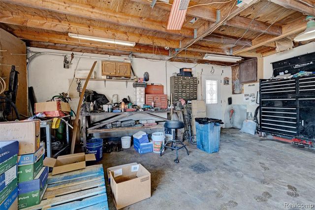 1717 S Sashabaw Road, Ortonville, MI 48462