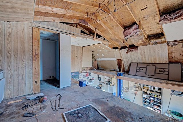 1717 S Sashabaw Road, Ortonville, MI 48462