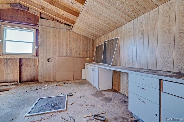 1717 S Sashabaw Road, Ortonville, MI 48462