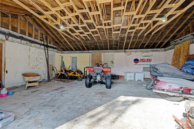 1717 S Sashabaw Road, Ortonville, MI 48462